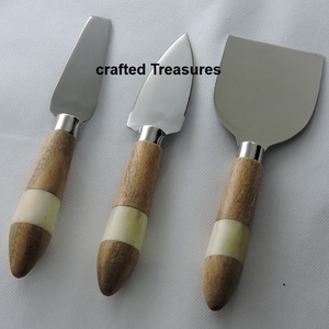Ensemble de fromage aspect attrayant entièrement en acier inoxydable avec manche en résine et bois pour fromage à la crème couteau à tartiner à beurre ustensile à pizza - Product Image 4
