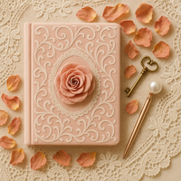 Carnet en velours rose LABON A5, journal à couverture rigide romantique à fleurs roses avec fleur 3D pour cadeau de mariage et journal personnel