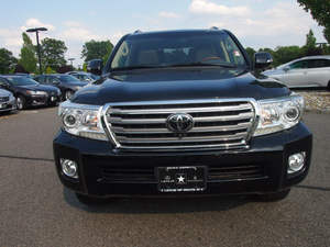 Toyota Land Cruiser 2013 en Venta / Disponible para la Venta con Bajo Kilometraje, Motor de Gasolina, Auto Usado en Excelentes Condiciones y Sin Accidentes, Volante a la Izquierda - Product Image 2
