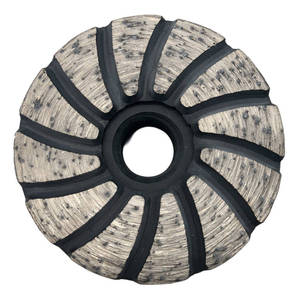 Disque diamanté turbo à double couche pressé à chaud de 60 mm pour le ponçage et le meulage des bords serrés et des coins internes du béton - Product Image 2