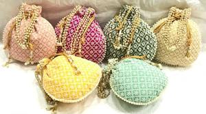 Sac cadeau de mariage indien brodé à la mode sac Potli sac cadeau de retour embrayages de pendaison de crémaillère Mini sacs à main pochette Mini sacs - Product Image 3