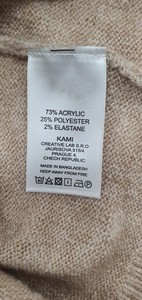 Vente en gros Nouveau pull d'hiver pour femmes de qualité supérieure Cardigan à la mode Pull à col en V Design Tissage tricoté - Product Image 4