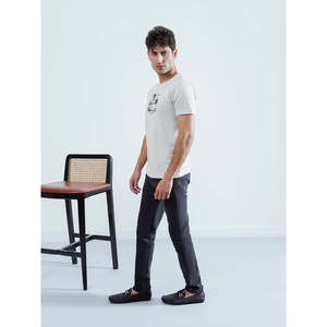 T-shirt EVAINE élégant 100 % coton, coupe classique, imprimé graphique, jersey compressé, motif uni, poids du tissu 220 grammes - Product Image 3