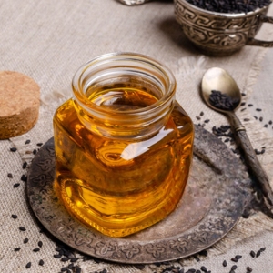 Huile de cumin noir 100% biologique 100% naturelle pressée à froid de qualité supérieure en provenance d'Inde OEM Améliore l'immunité Bénéfique pour les cheveux et la peau - Product Image 2