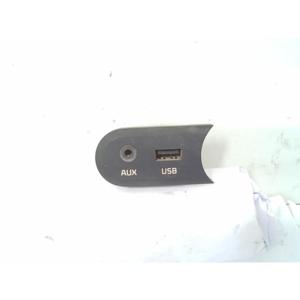 Ingresso AUX/USB per KIA Cee'd 2a Serie 96120-a2000 (12>) - Product Image 1
