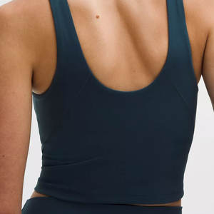 Nouveau design 2025 – Haut de yoga respirant personnalisé pour femme avec col, vêtement de sport et de fitness de haute qualité sur mesure - Product Image 4