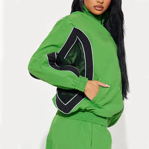 Conjunto de cortavientos transpirable de secado rápido personalizado para mujer, conjunto deportivo de tela con memoria, venta al por mayor, diseño OEM, patrón sólido hecho - Product Image 4