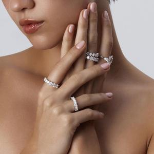 Bague d'éternité en diamant Lyla Princess - Product Image 4