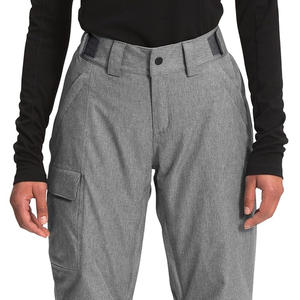 Pantalon de ski personnalisé pour femmes Fabricant OEM Couche extérieure imperméable Coupe-vent Impression de logo et options de marque de distributeur - Product Image 4