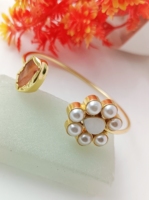 Brazalete Ajustable Hecho a Mano, Chapado en Oro de 18k, de Latón de Alta Calidad, con Diseño de Flor de Madreperla y Perlas, Brazalete Abierto
