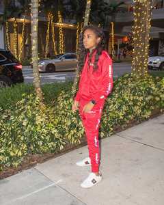 2025 High Quality Light <b>Weight</b> Customized Size Cheap Price <b>Women</b> New Arrival Casual Fashion Outdoor White <b>Women</b> Tracksuit - Product Image 3