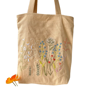 Sac fourre-tout brodé à la main le mieux noté pour les filles Sac pour femmes durable et élégant fabriqué au Pakistan - Product Image 1