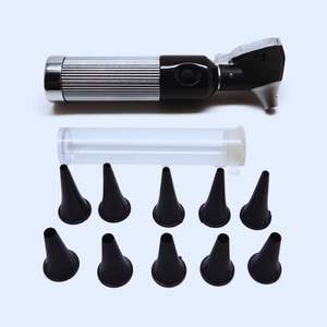 CONCEPTION Offre Spéciale AMÉLIORÉE Kit otoscope à fibre optique en acier inoxydable à alimentation électrique Poignée de confort Panneau de cellules 10 spéculas - Product Image 6