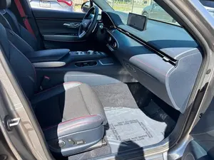 GENESIS GV70 SPORT UTILITY 2023-LHD/RHD D'OCCASION - Product Image 3