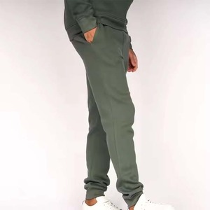 Survêtements brodés pour garçons de haute qualité, couleur personnalisée, conception personnalisée, vêtements de sport actifs, survêtement avec logo brodé sur mesure - Product Image 6