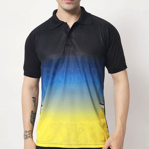 Camiseta Polo de hombre de estilo moderno con diseño clásico de manga corta de tela suave ideal para ropa informal - Product Image 1