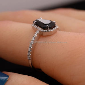 Bague de fiançailles en moissanite noire taille cœur avec accents halo, argent sterling 925, sertie à griffes, minimaliste, pour mariage et anniversaire - Product Image 5