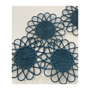 Assiette ronde en rotin fabriquée à la main en gros avec un beau design floral en blanc - Product Image 5