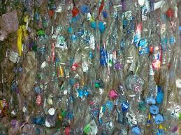 Exportador de chatarra de botellas PET de alta calidad, materiales LDPE y HDPE para moldeado de perfiles - Product Image 2