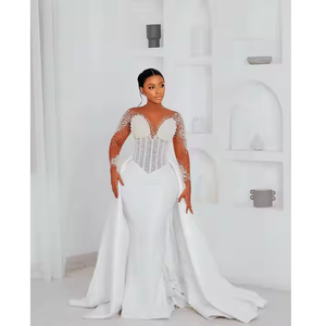 Elegante y Lujoso Vestido Africano Tradicional Bordado para Mujer, Corte Entallado, Ecológico, Hecho a Mano con Algodón, Seda y Poliéster 'George' - Product Image 2