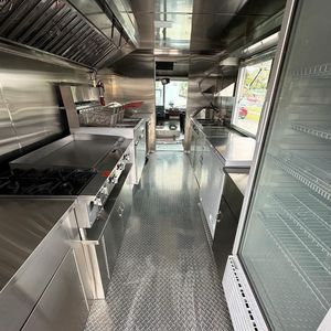 Nouveau camion de nourriture mobile multifonction entièrement équipé 220v flux d'air en forme de fleur Snack Food & Hotdog Trailer Meilleure vente - Product Image 2