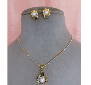 Conjunto de Collar y Pendientes con Acabado Plateado Elegante y Pedrería de Circonita Cúbica para Mujer, Ideal para Fiestas - Product Image 1