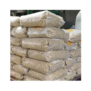 Briquettes de bois dur de qualité supérieure Granulés de bois de qualité avec des motifs de bâton et de sciure de 6mm de diamètre pour les copeaux de bois de chauffage en vente! - Product Image 5