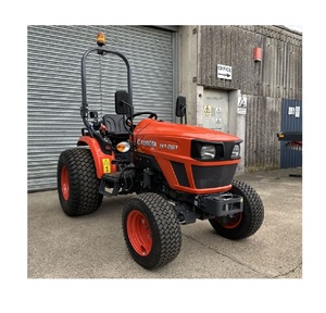 Choix Kubota EK1 261 avec moteur de 24 CV, capacité de levage de 750 kg et capot monobloc pour un service rapide sans outils. - Product Image 6
