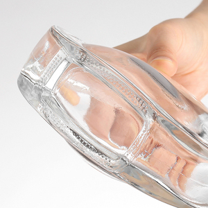 Bouteille de spiritueux en verre brillant de haute qualité en forme de drap d'eau plat de 750ml pour vodka tequila whisky - Product Image 3