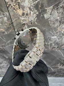 Reloj Mecánico Cronógrafo de Acero Inoxidable Japonés, Totalmente Engastado con Diamantes Moissanite, Unisex, de Lujo, con Fecha, Analógico, Deportivo y Ejecutivo - Product Image 3