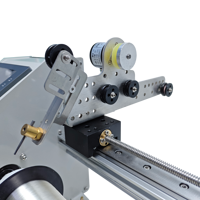 Cette machine à enrouler polyvalente et intelligente est spécialement conçue pour la fabrication de fibres optiques pour drones.