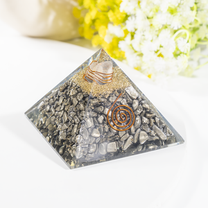 Vente en gros de pyramides de guérison en orgone et pyrite, pierres semi-précieuses pour la méditation et la décoration - Product Image 4