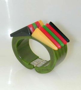 Brazalete Geométrico de Acrílico, Joyería de Moda con Resina Multicolor, Brazaletes Unisex Modernos - Product Image 1