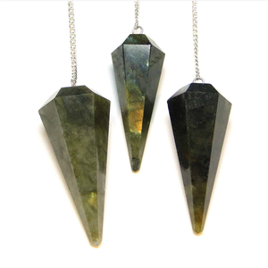 Pendule en labradorite de haute qualité Pendule de radiesthésie à cône à facettes en cristal naturel pour pendules de guérison Reiki à vendre - Product Image 6
