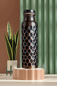 แก้วน้ำสแตนเลสเคลือบทองแดงลายตอก ดีไซน์ล่าสุด ขนาด 1000 มล. จากผู้ค้าโดยตรง ทองแดงบริสุทธิ์ 99% ใช้ซ้ำได้ เป็นมิตรกับสิ่งแวดล้อม ป้องกันการกัดกร่อน - Product Image 4