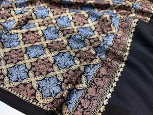 Châle Kashmiri en Pure Laine Tissée à la Main Elégant Wrap Hiver Etole en Laine Douce pour Style Femme - Product Image 3