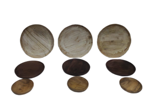 Planche à découper rectangulaire en bois rustique, durable et éco-responsable, fabriquée à la main en couleur bois pour une utilisation en cuisine - Product Image 2