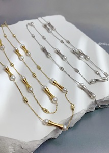 Collana Certificata Lerca con Coda di <span class=keywords><strong>Sirena</strong></span> in Oro 18k Au750, Perla Naturale d'Acqua Dolce Bianca Personalizzata, Catena <span class=keywords><strong>da</strong></span> 60cm per Donna - Product Image 3