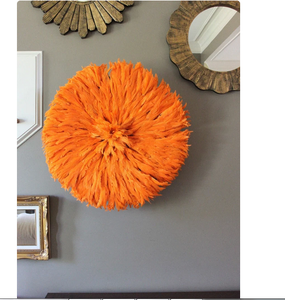 Cameroun traditionnel africain Juju Hat décoratif en bambou tenture murale moucheté contour bleu et blanc décor à la maison du Cameroun - Product Image 3