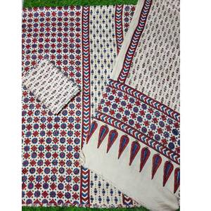 Tissu de robe formelle en soie modal imprimé à la main Ajrakh pour femmes, silhouette en A, taille naturelle - Product Image 2