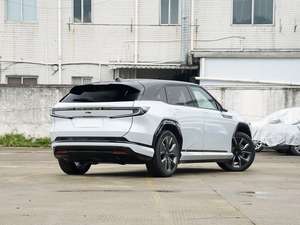 SUV électrique d'occasion P7 longue portée avec autonomie NEDC de 201-300 km, batterie de 50-70 kWh, moteur de 120 kW, véhicule à énergie nouvelle de taille moyenne - Product Image 2