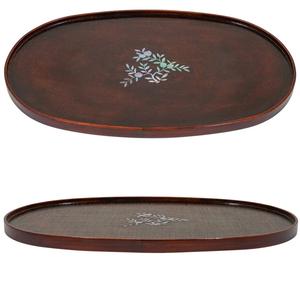 Impresionante bandeja de madera con delicadas incrustaciones florales y acabado artesanal Construcción de alta calidad Acento versátil para el hogar - Product Image 1