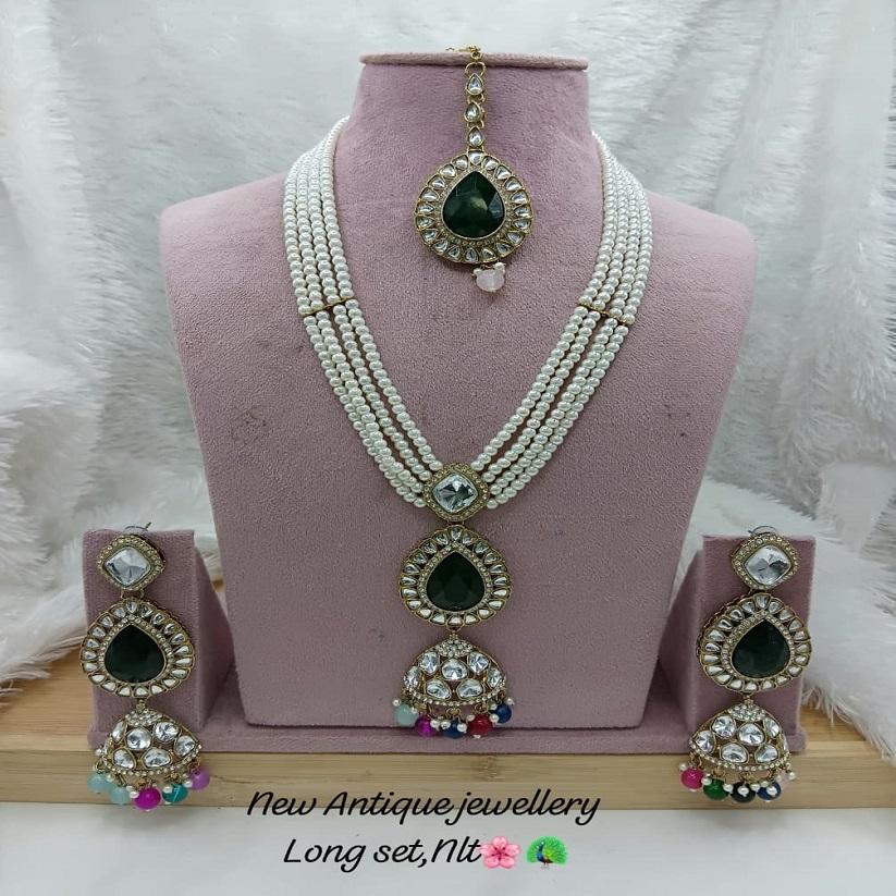 สีเขียว