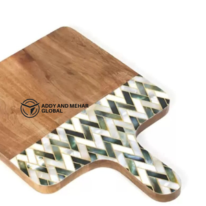 Plato de servicio de madera rústica con acabado de esmalte floral verde perfecto para cocina y comedor - Product Image 6