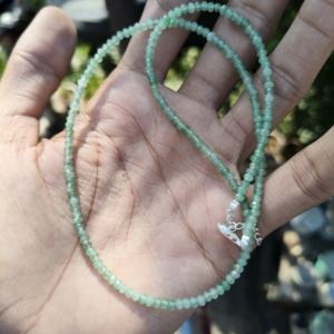 สร้อยคอเพอริดอทสีเขียว ลูกปัดทรงรอนเดลเหลี่ยมเพชรพลอยขนาด 3 มม. สร้อยคอหยกประดับอัญมณี สร้อยคอแบบโชคเกอร์ทำมือ ของขวัญสำหรับเธอ - Product Image 1