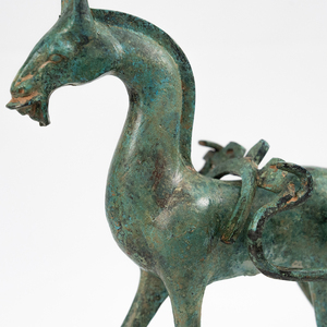Scultura Artigianale in Bronzo di Carro Trainato da Cavalli Ispirata all'Antica Arte Cinese per Ufficio e Decorazione di Lusso per la Casa - Product Image 2