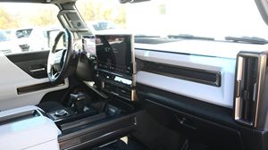 Pick-up GMC Hummer EV 3X Omega Edition 2024, batterie à autonomie étendue de 24 modules, unité de propulsion avant à moteur unique - Product Image 6