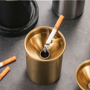 Cenicero de mesa con soporte profundo moderno, bandeja de cigarrillos de Metal duradero para el hogar, oficina, restaurante o cafetería - Product Image 4