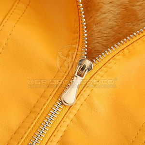 Veste en cuir PU élégante pour femmes, vêtements d'extérieur confortables et ajustés avec un look tendance, veste en cuir élégante pour femmes - Product Image 4