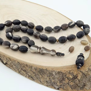 Cuentas de cuerno de buey raras artesanales hechas a mano con caligrafía islámica para prácticas devocionales a un precio asequible - Product Image 1